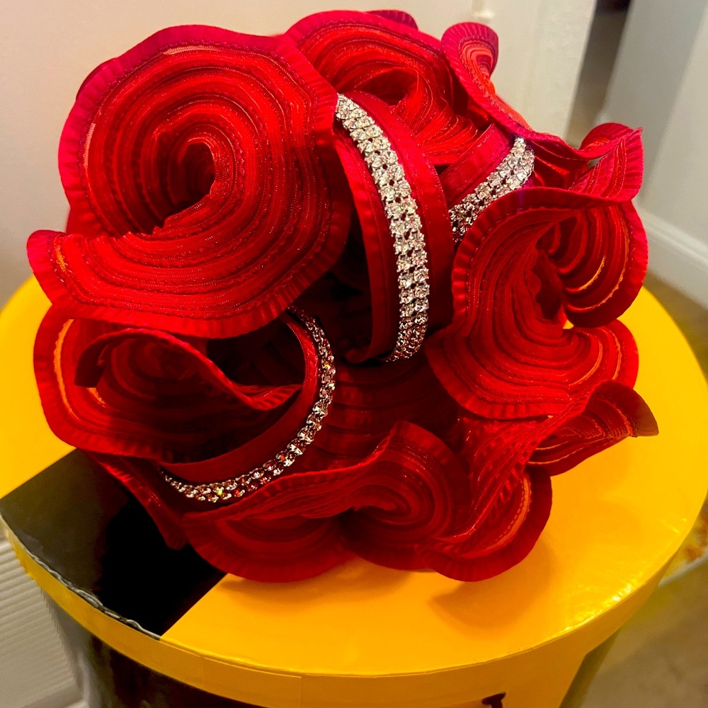 ❤️#7 Donna Vinci Red Diamond Rhinestones Church Lady Hat. Stunning & Elegant